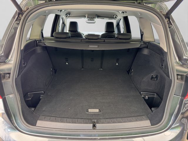 Fahrzeugabbildung BMW 218i Gran Tourer Luxury Line+Leder+HiFi+AHK+DAB