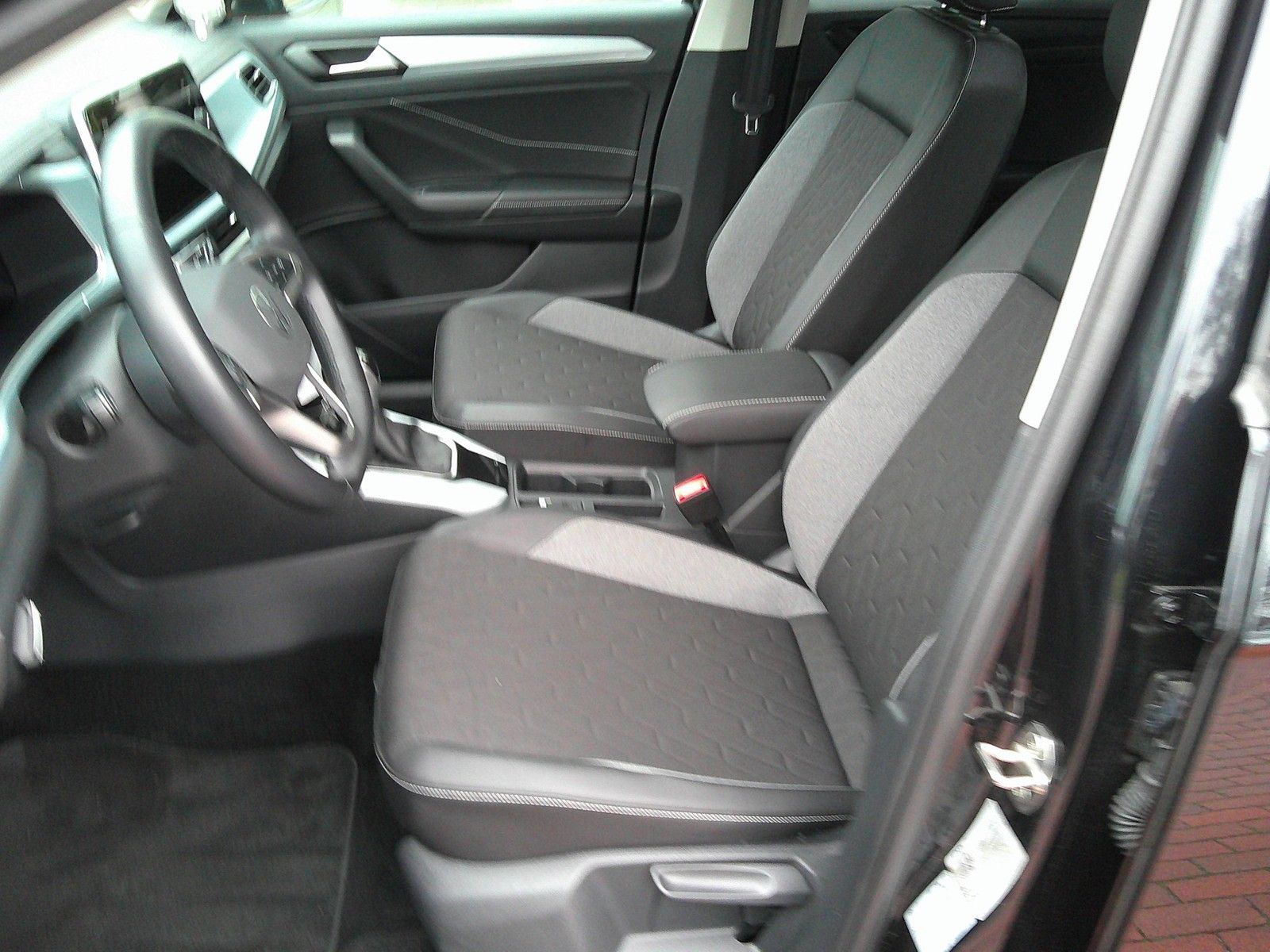 Volkswagen T-Roc - Bild 10