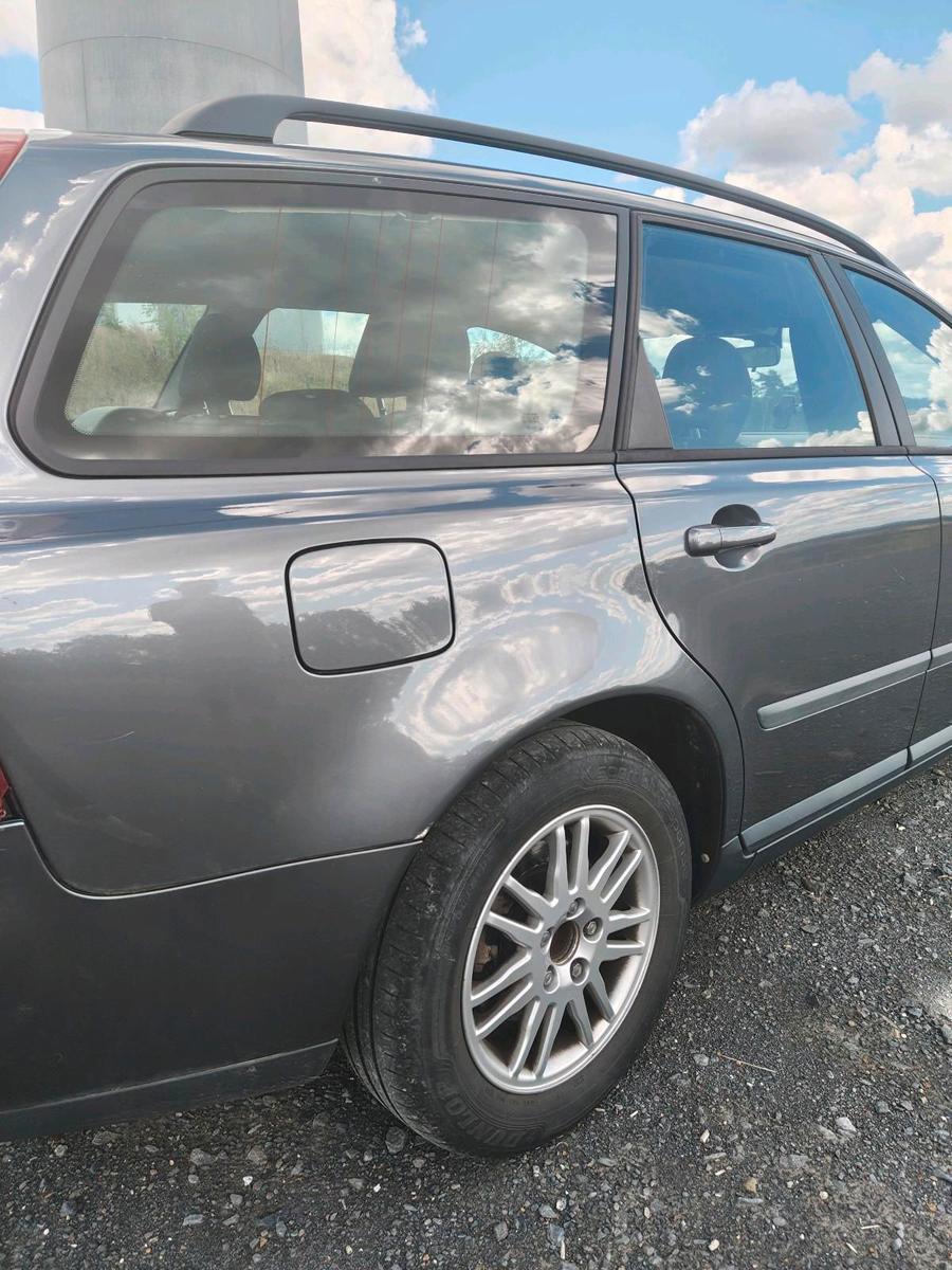 Volvo V50 2004 — photo 11