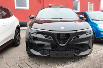 Alfa Romeo Leasing Angebot: Alfa Romeo Junior 1.2 VGT 100kW Speciale e-DCT6 Ibrid SABEL