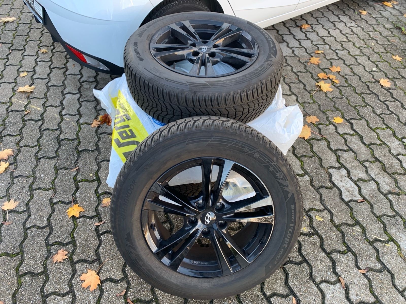 Fahrzeugabbildung Hyundai TUCSON 1.6 T-GDI Trend Plug-In Hybrid 4WD 1Hd