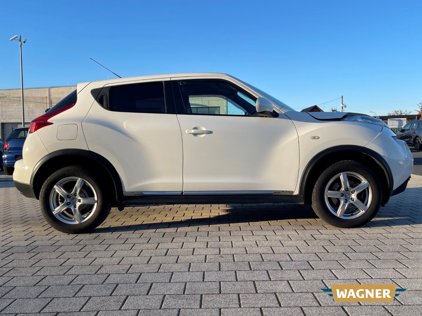 Fahrzeugabbildung Nissan Juke Acenta Rückfahrkamera leichter Frontschaden