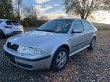 Skoda Octavia 2.0 Elegan Rentner Fahrzeug - Skoda aus 2002