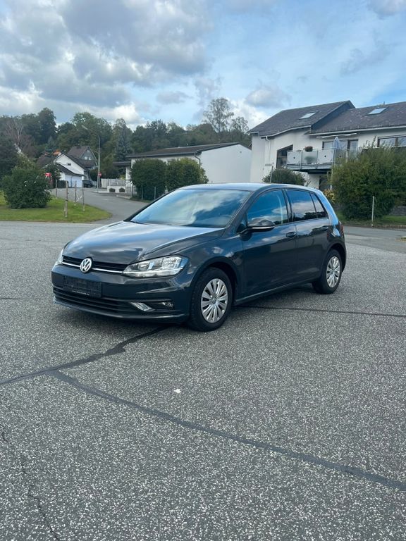 Image of Volkswagen Golf