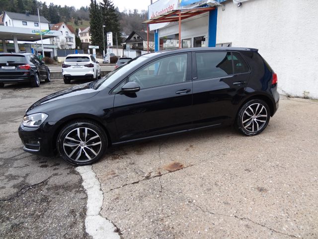 Fahrzeugabbildung Volkswagen Golf VII Lim. Allstar/ 2.Hd/SitzH/Navi/PDC/Tempo