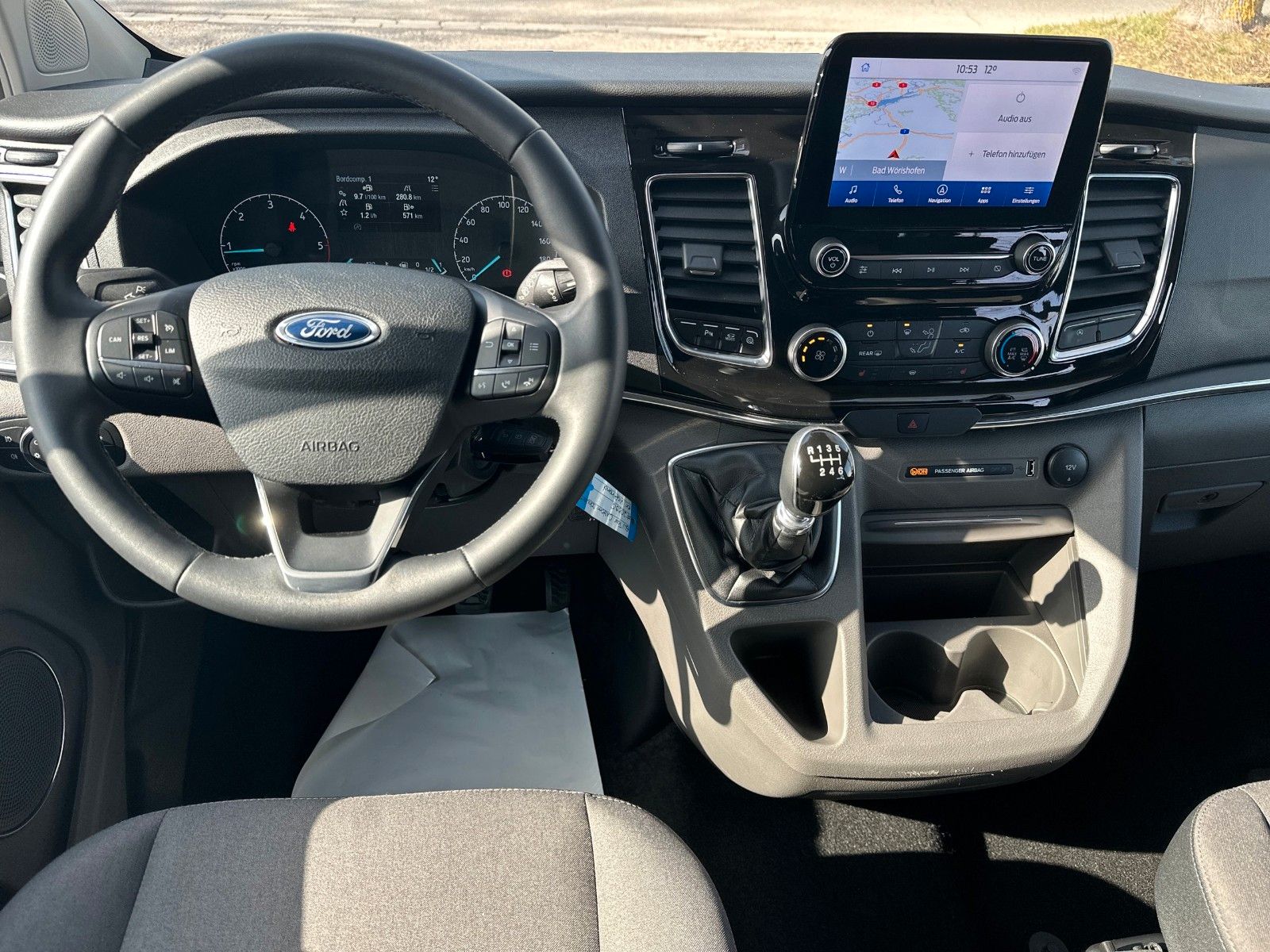 Fahrzeugabbildung Ford Tourneo Custom Titanium L1 AHK