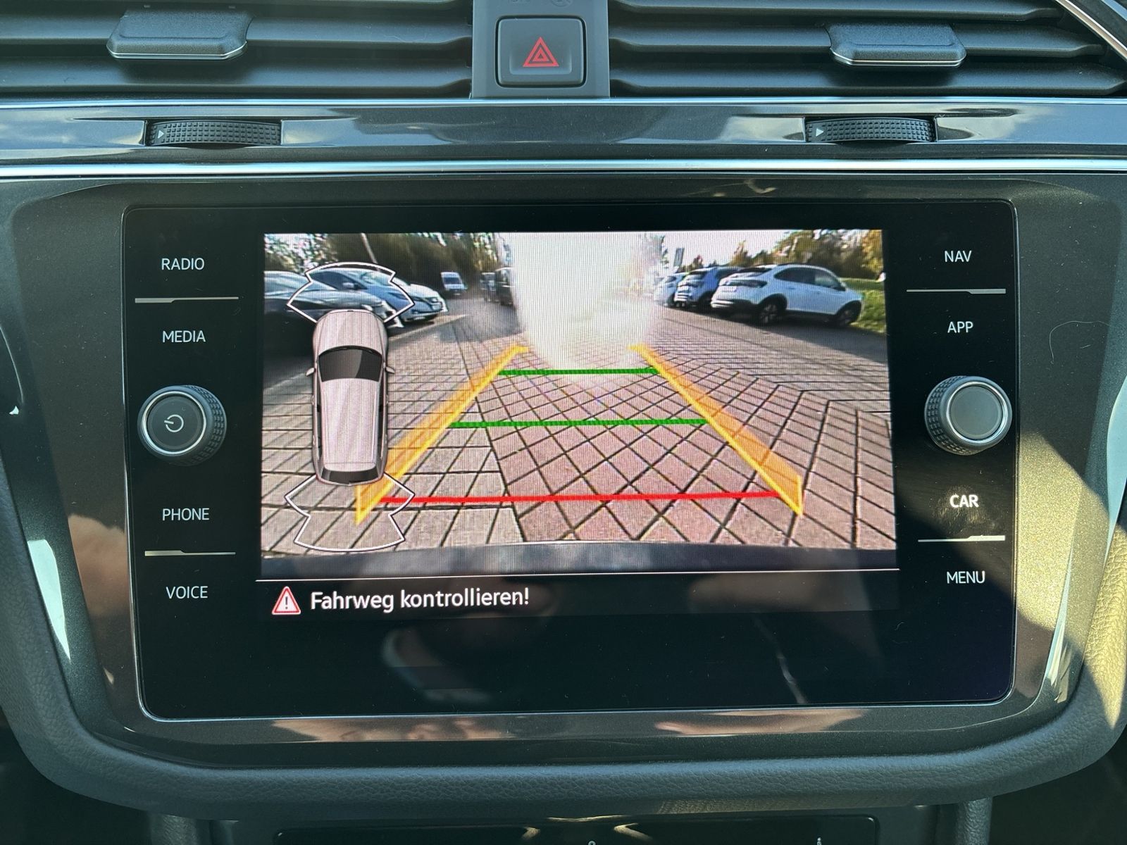 Tiguan 1.5 TSI Life, Standheizung, Rear View, 6