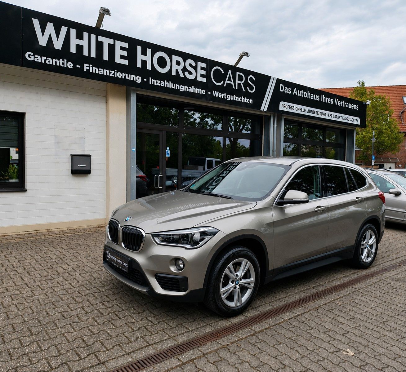 BMW X1 sDrive 18d Advantage NAVI LED SHEFT AHK KLIMA