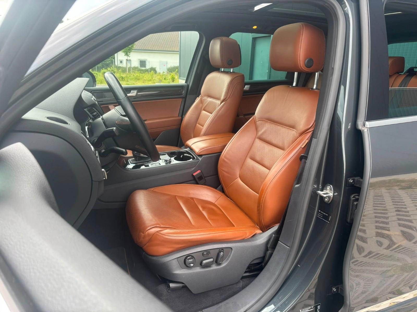 VOLKSWAGEN TOUAR V6 TDI BMT EDITION 204ch - 4X4 - TOIT PANORAMIQUE - CUIR NAPPA - SIÈGES CHAUFFANTS - BI-XÉNON