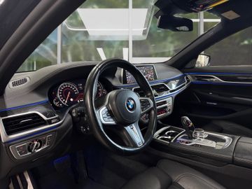 BMW 750 - 11
