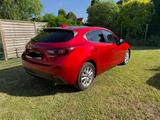 Mazda 3 2.0 SKYACTIV-G 120 Center-Line Auto Center... - Mazda 3: Limousine
