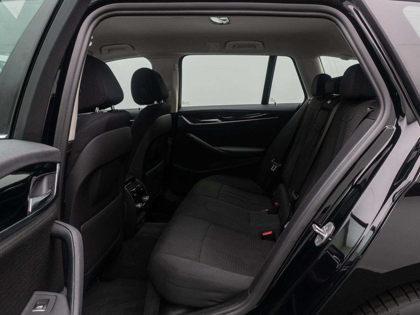 Fahrzeugabbildung BMW 530e Alarm Stop&Go Kamera DAB MSport Parkassist