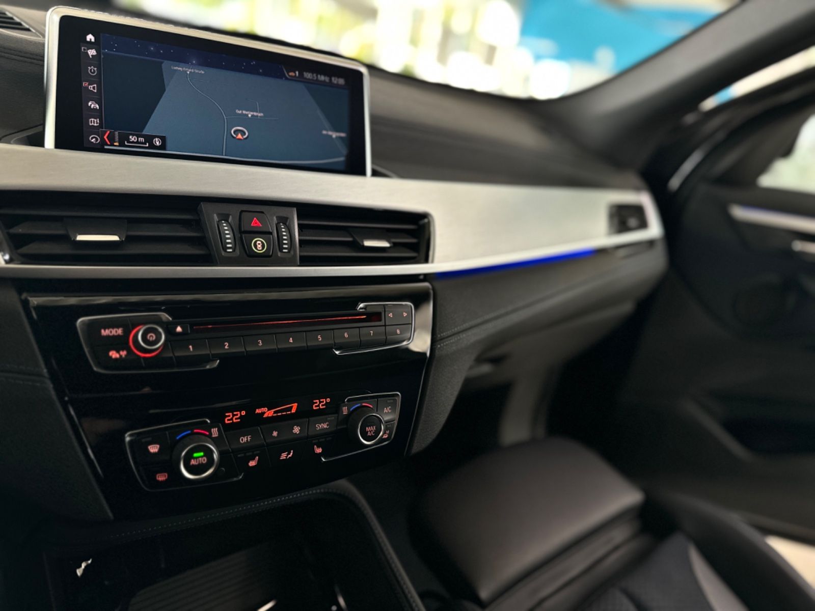 Fahrzeugabbildung BMW X1 sD20d M Sport Navi DAB LED Komfort Individual