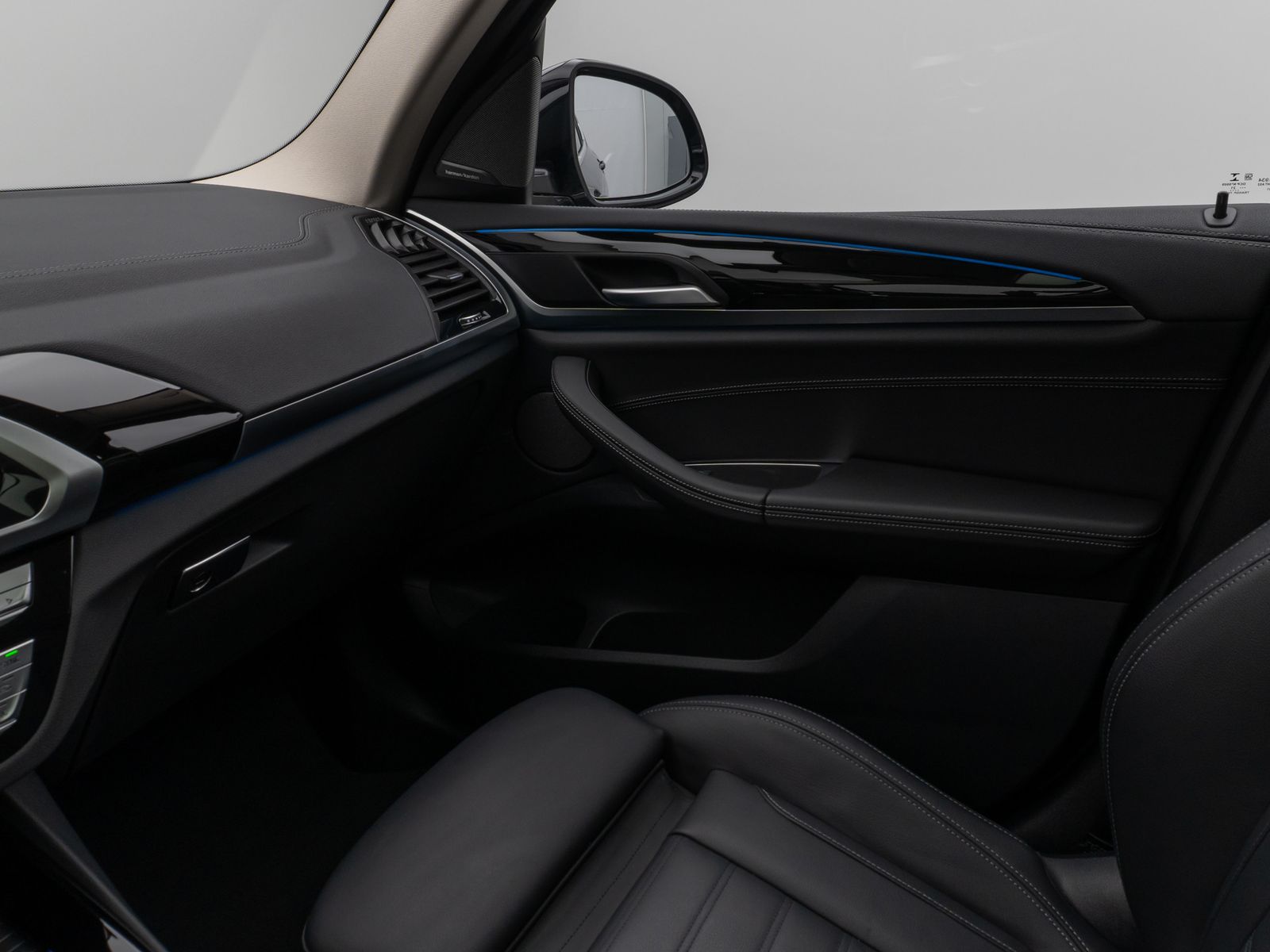 Fahrzeugabbildung BMW iX3 Impressive ACC DAB H/K 360° HUD Panorama 20"