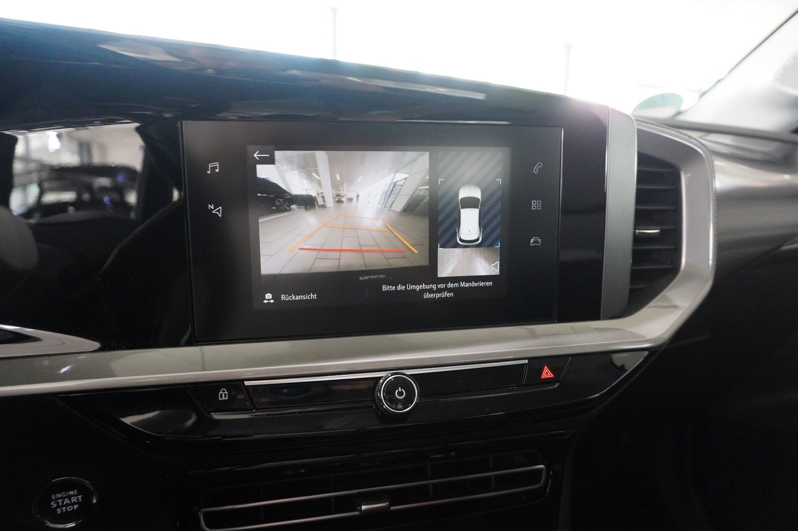 Fahrzeugabbildung Opel Mokka-e ELEGANCE 3-PHASIG NAVI/LED/KAMERA/SPORT