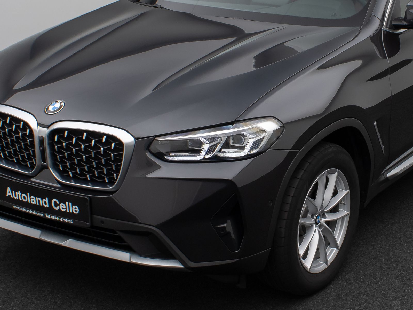 Fahrzeugabbildung BMW X4 xD20d 360°DAB HiFi Fernlichtassist AHK Sport