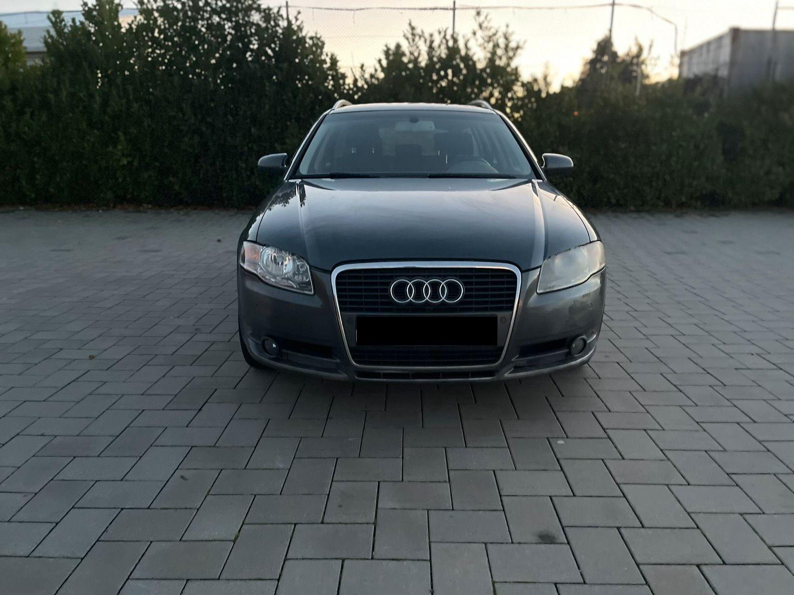 Audi A4 2006 — rear view