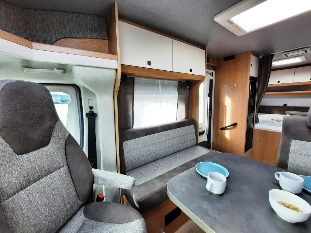 Fahrzeug Übersicht 9 Fahrzeugabbildung Hobby ONTOUR T 700 F Verfüg./Sparen Sie 15.807,- €