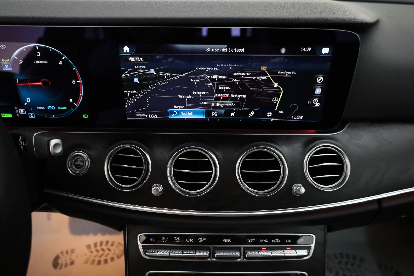Fahrzeugabbildung Mercedes-Benz E 220 d 4M All-Terrain,Kamera,Navi,SH,AHK, SR+WR