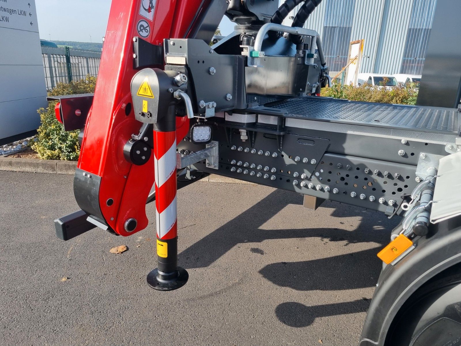 Fahrzeugabbildung Mercedes-Benz Arocs 2751 L 6x2/4 HAD Palfinger Epsilon TZ12