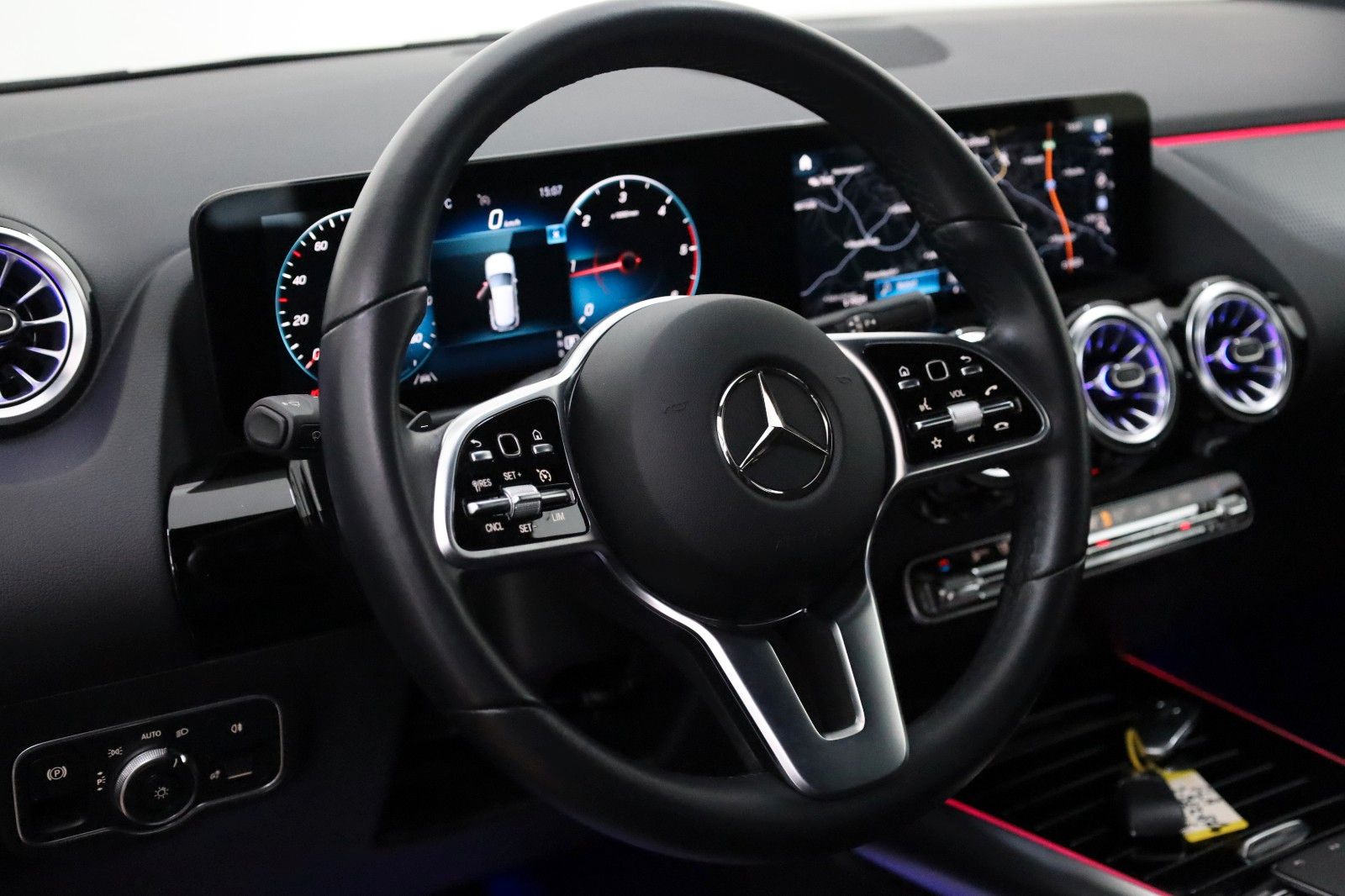 Fahrzeugabbildung Mercedes-Benz GLA 200 Progressive,Leder,Navi,LED,SH,Kamera,