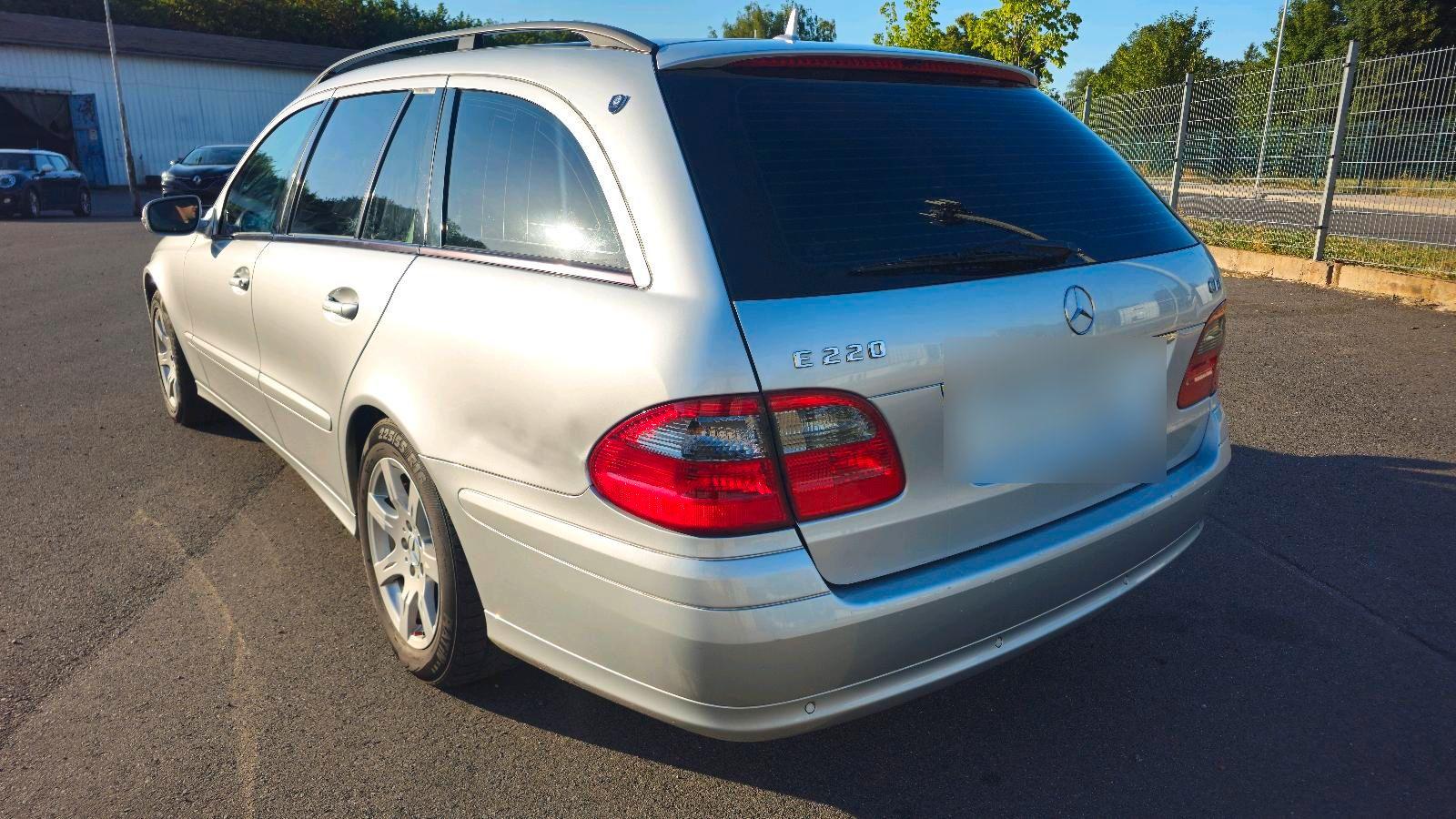 Mercedes-Benz E220 2008 — engine 170 HP (125kW)