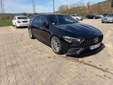 Mercedes-Benz CLA 250 AMG-Line, Standheizung, Pano, Tieferleg. - Mercedes-Benz CLA 250 von privat