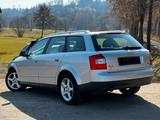Audi A4 2.0 Avant*SITZHEIZUNG* - Audi A4 aus 2002: Kombi