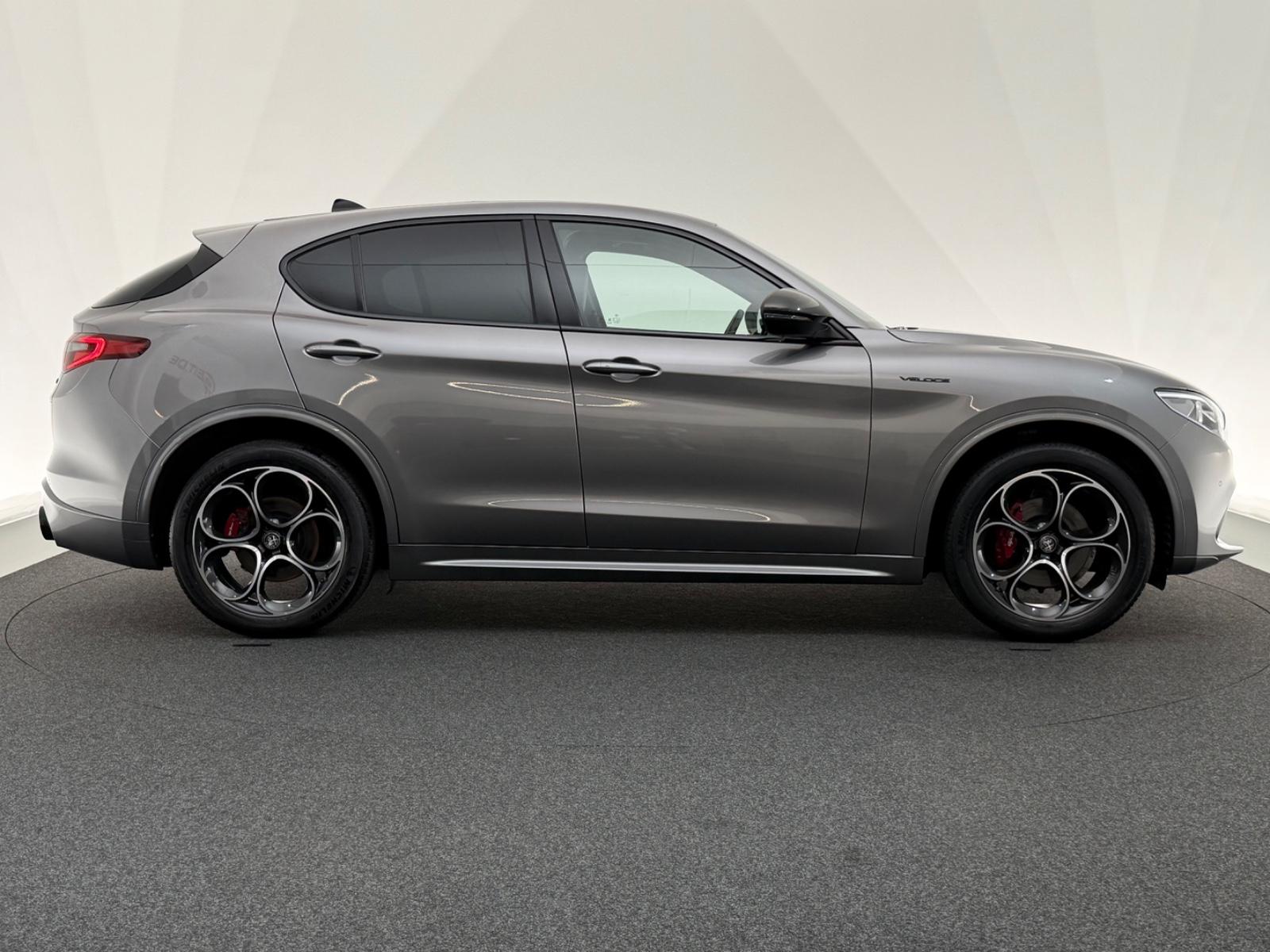 Alfa Romeo Stelvio 2.0 *VELOCE Q4*XENON-PANO-AHK-R.KAM-MEMO, миниатюра 8