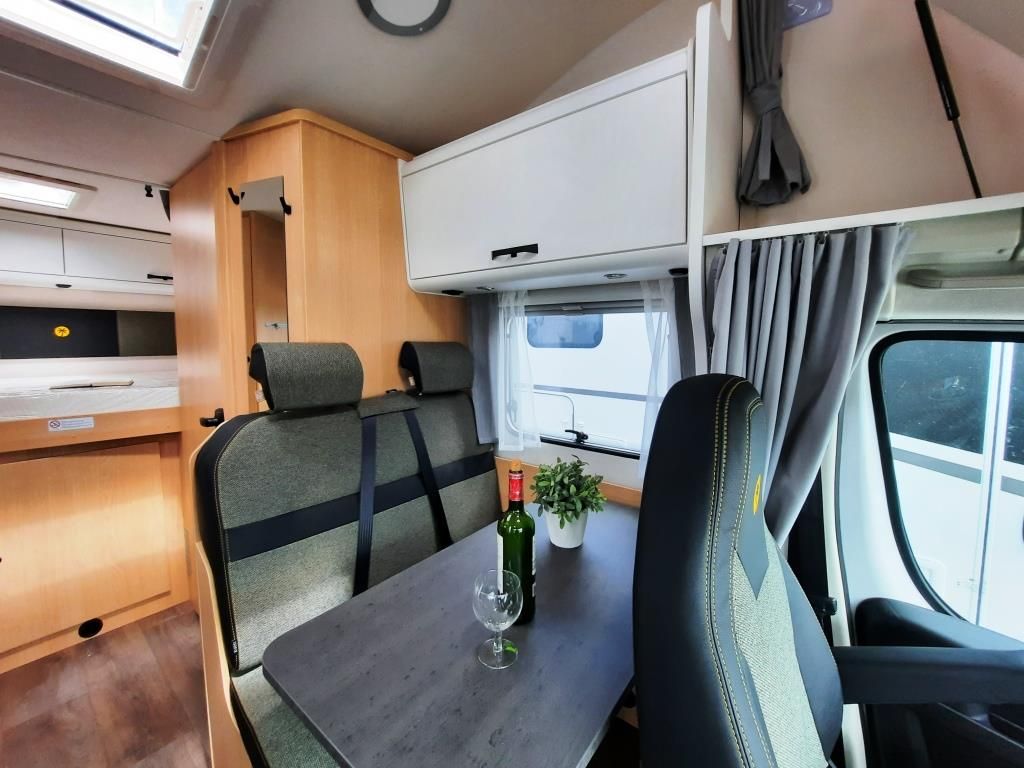 Fahrzeug Übersicht 8 Fahrzeugabbildung Sunlight A 60 Verfüg. / Sparen Sie 4.033,- €