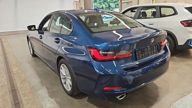 BMW 320 xDrive, 2023 — 4