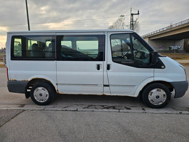 Ford Transit Kombi 8-Sitzer + Schlafbrett + Schrank