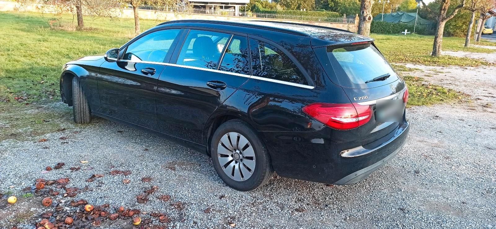 Mercedes-Benz C200 2015 — rear view