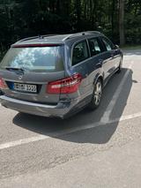 Mercedes-Benz E 200 T BlueEFFICIENCY - - Mercedes-Benz E 200 in Frankfurt (Main)