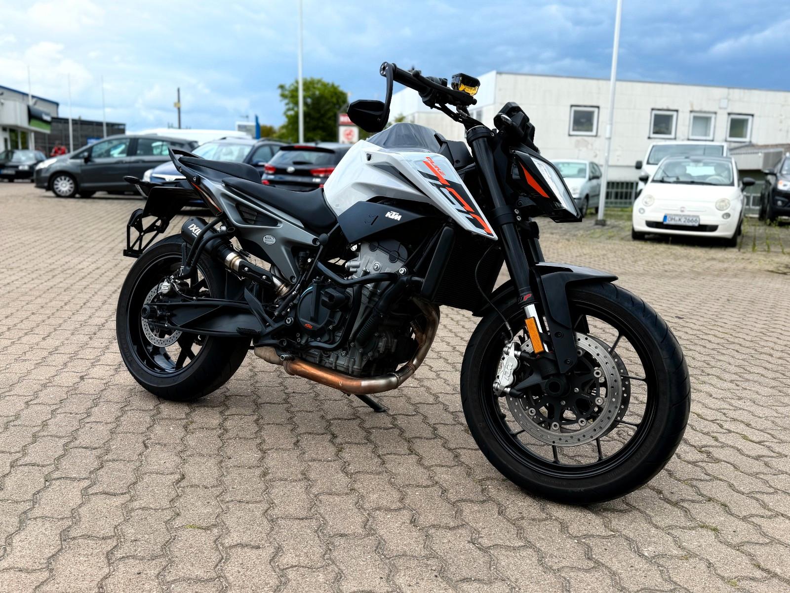 KTM Duke 790 Ixil