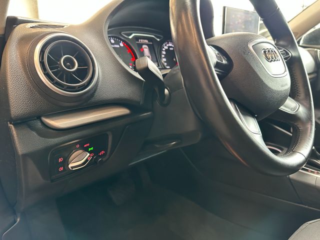 MYAUTOCENTER – Gebraucht- und Jahreswagen mit Werkstattservice in Pfaffenhofen Audi A3 Sportback ultra *BiXenon*Klima*Navi*