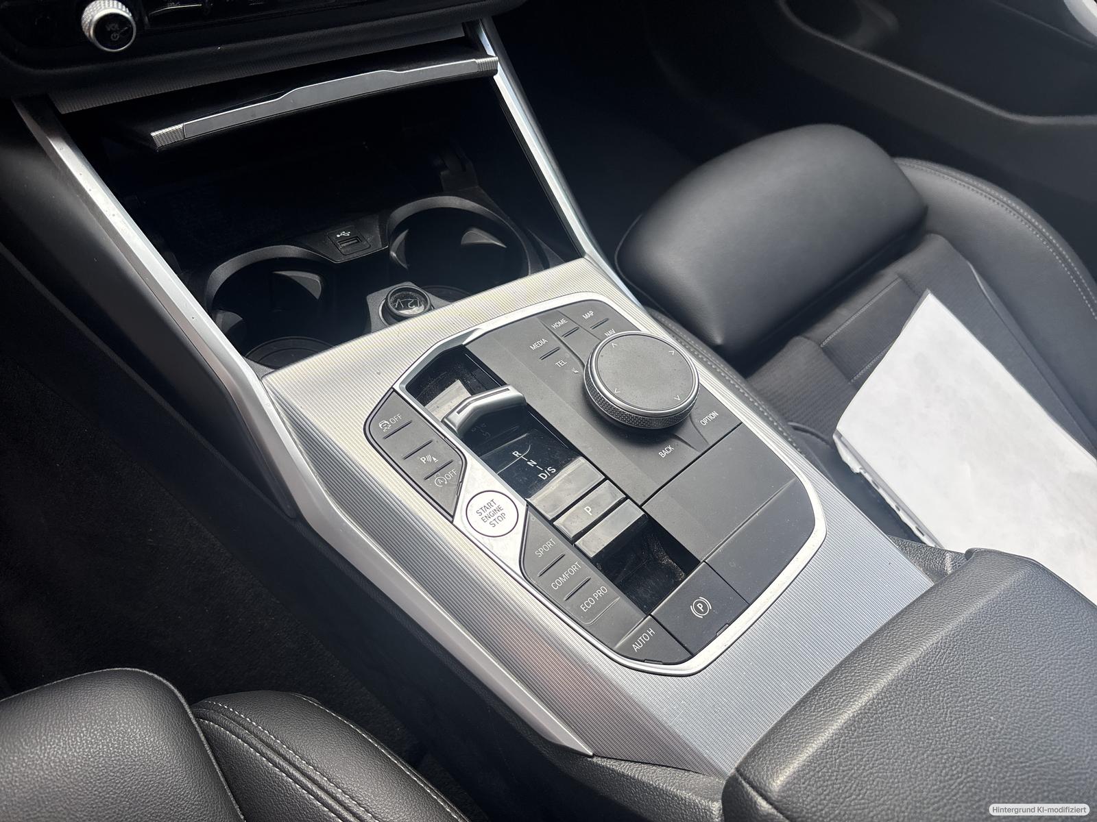 BMW 330i SHZ PDC PANO