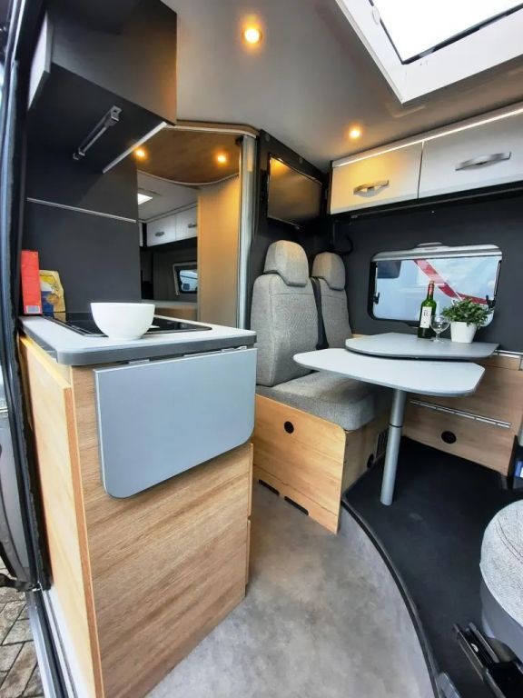 Fahrzeug Übersicht 11 Fahrzeugabbildung Dethleffs Globetrail 640 ER Advantage Solar/Sparen Sie 17.