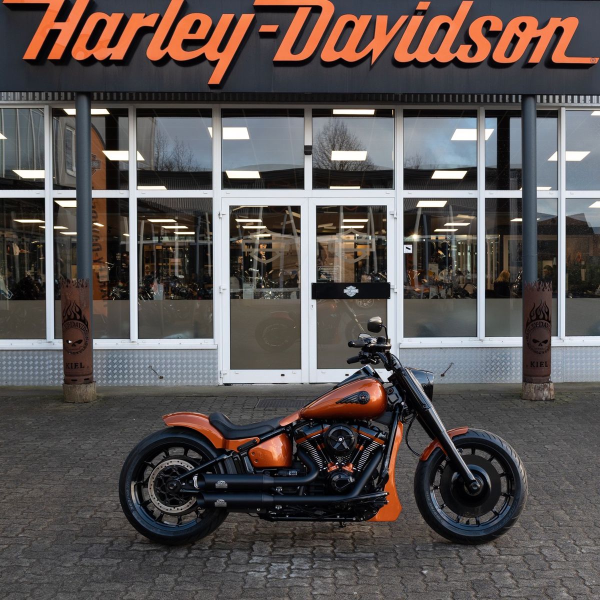 Fahrzeugabbildung Harley-Davidson DARK BOY FLFBS BLACK 117 MY25-H-D Kiel Custom