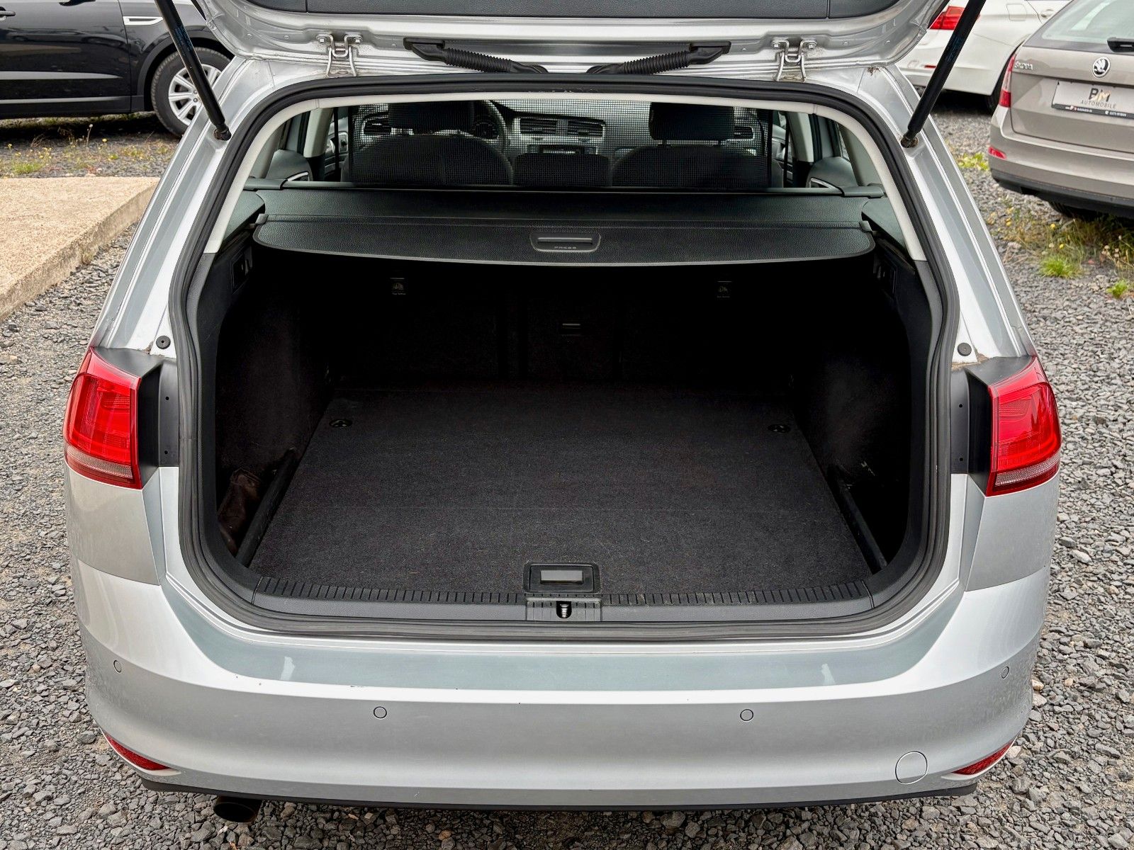Fahrzeugabbildung Volkswagen Golf VII 1.2 TSI Trendline Navi SPORTSITZE Klima