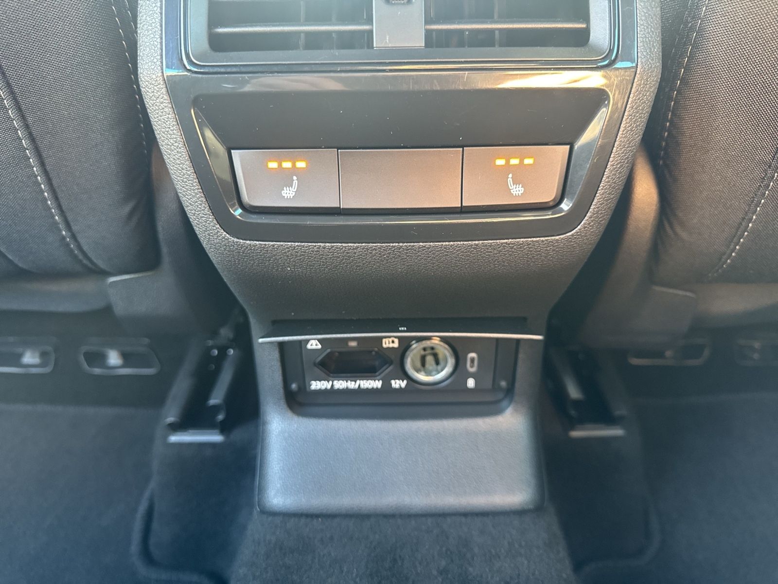 Karoq 2.0 TSI Sportline, AHK, Amundsen, ACC, Rea