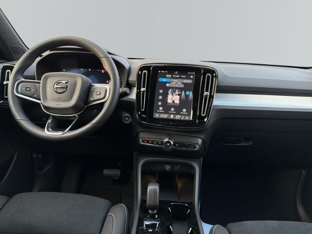Volvo XC40 B4 Mild-Hybrid Ultra Dark Standheizung AHK 
