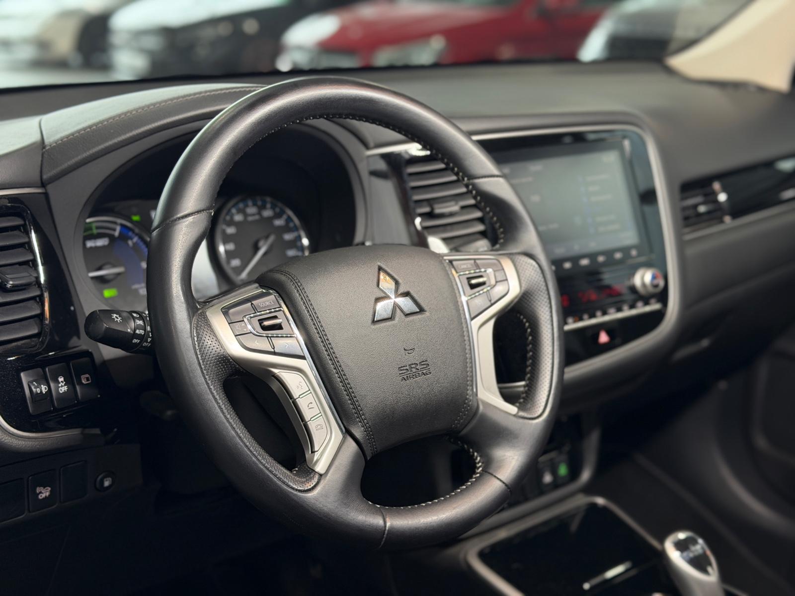 Mitsubishi 2.4 Plug-in Hybrid Outlander Diamant Spirit AHK