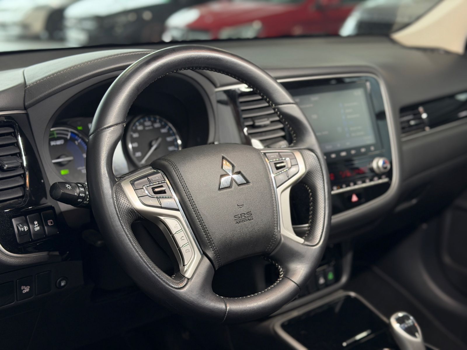 Fahrzeugabbildung Mitsubishi 2.4 Plug-in Hybrid Outlander Diamant Spirit AHK