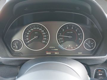 BMW 320 Gran Turismo - 12