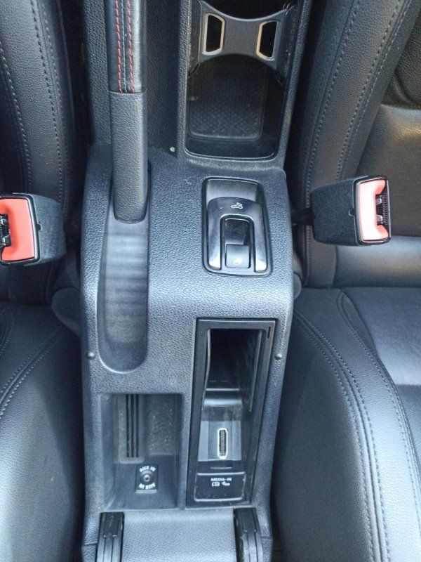 Fahrzeugabbildung Volkswagen Golf VI Cabriolet 2.0 TSI DSG GTI