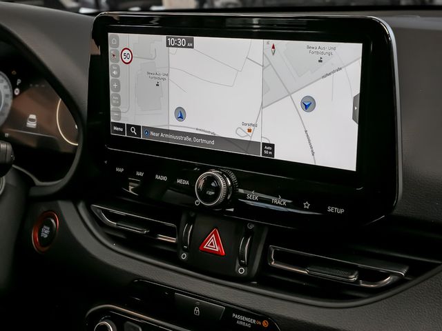 Hyundai i30 Spurhalteassistent Navi Digitales Cockpit