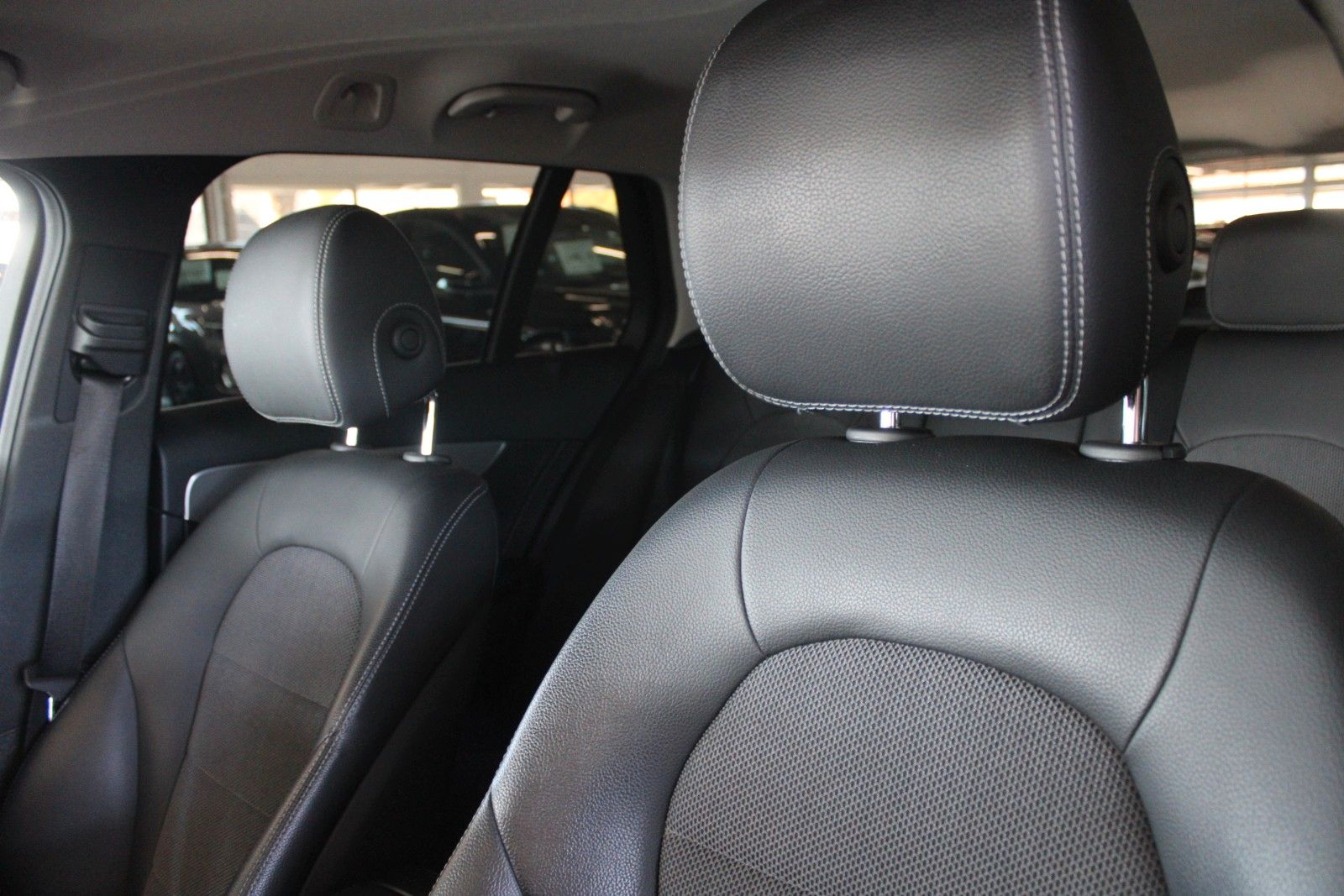 Fahrzeugabbildung Mercedes-Benz C 200 T 9-G Tronic Avantgarde MHEV LED AHK CAM