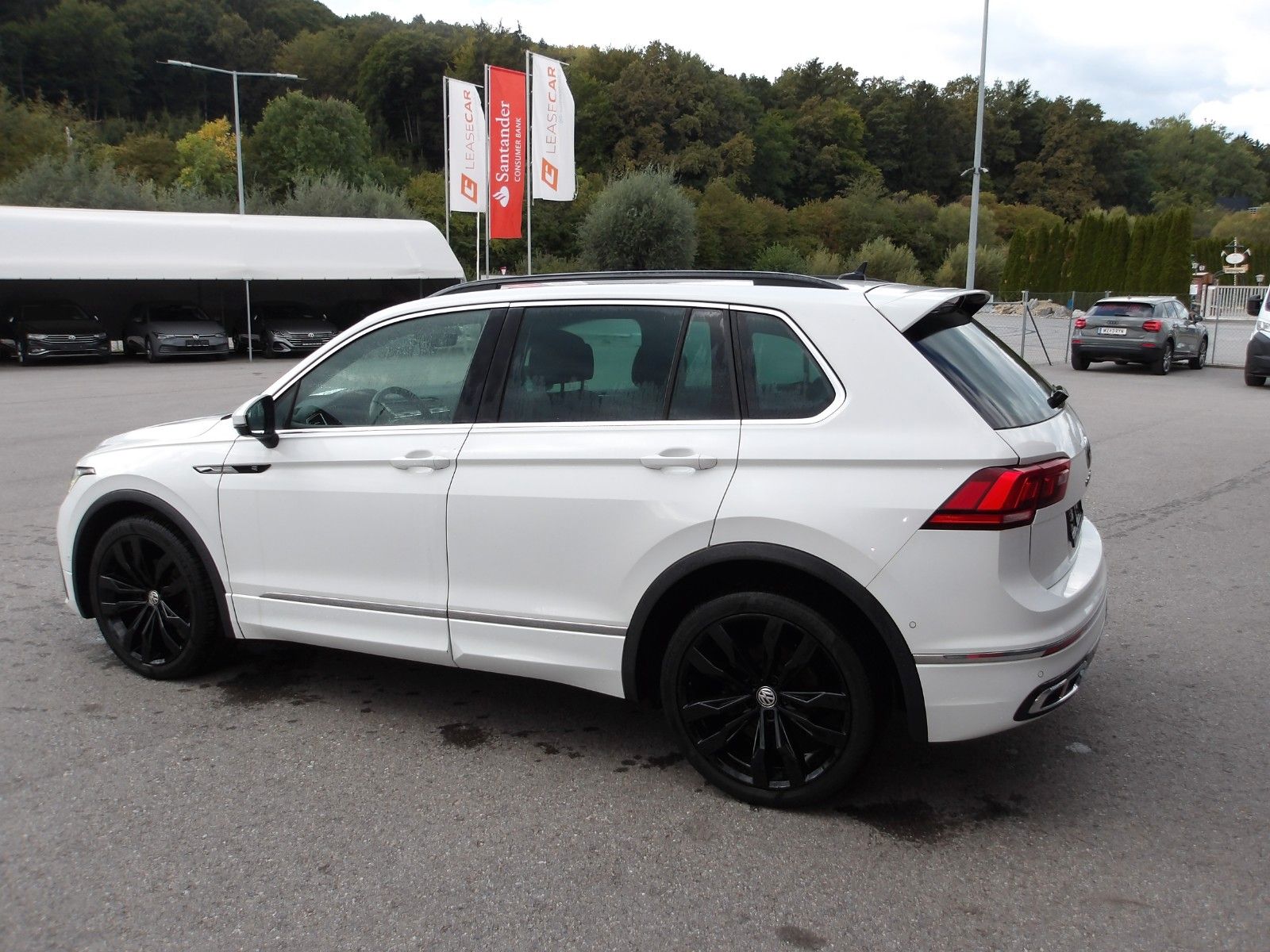 Volkswagen Tiguan R-Line 4Motion DSG EXP € 17990.- imagem 2