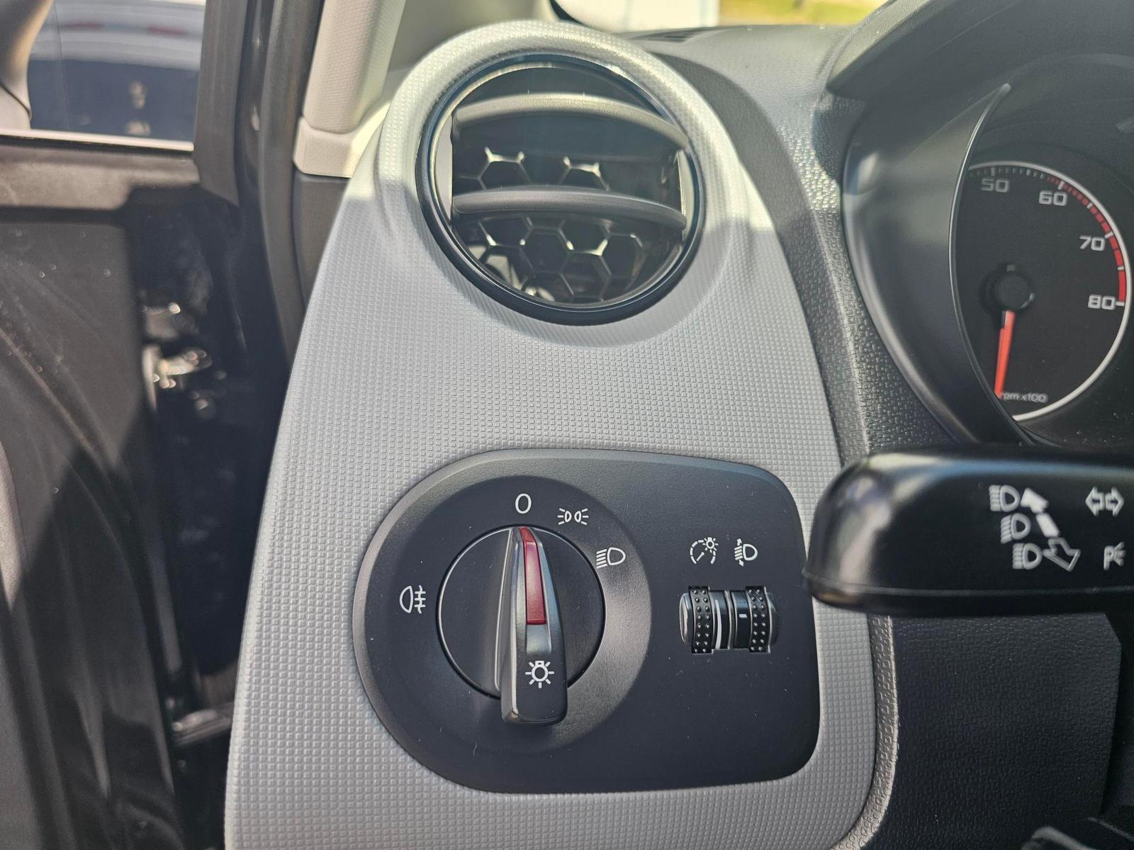 Seat Ibiza 2015 — photo 20